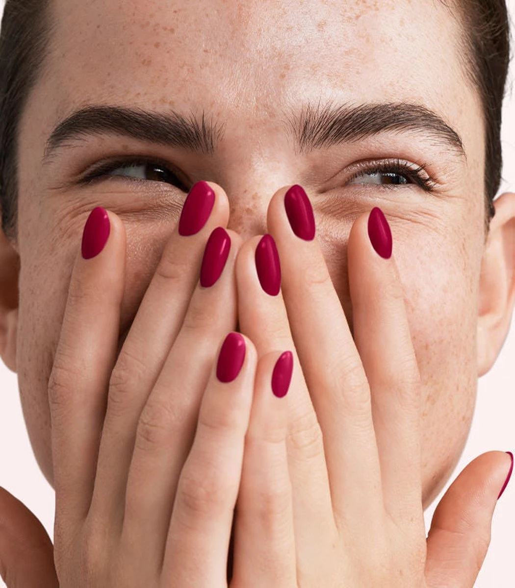 Pink Gellac - Royal Red - Gellak - Vegan - Rood - Creamy Finish - 15 Ml 4 Pink Gellac - Royal Red - Gellak - Vegan - Rood - Creamy Finish - 15 Ml - Afbeelding 2