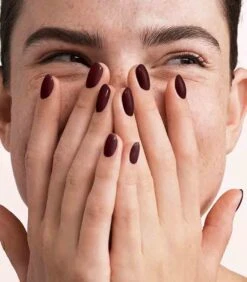 Pink Gellac - Sangria Red - Gellak - Vegan - Donkerrood - Creamy Finish - 15 Ml -Cosmetica Serie Winkel 1050x1200 50