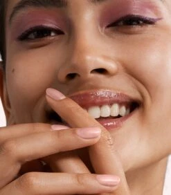 Pink Gellac - Champagne - Gellak - Vegan - Nude - Satijnen Finish - 15 Ml -Cosmetica Serie Winkel 1050x1200 9