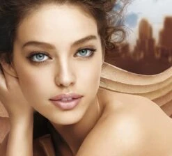 Maybelline Dream Matte Mousse Foundation - 08 Light Beige -Cosmetica Serie Winkel 1200x1086 3