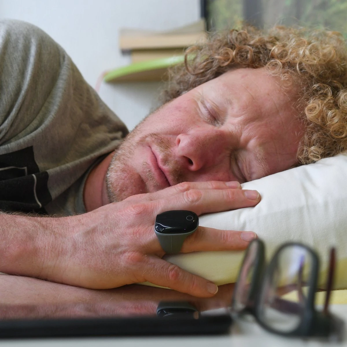 New2075 – Saturatiemeter – Zuurstofmeter Vinger – Oximeter – Hartslagmeter – Gratis App–voor Snurken En Slaap Apnea – Beter Slapen 12 New2075 – Saturatiemeter – Zuurstofmeter Vinger – Oximeter – Hartslagmeter – Gratis App–voor Snurken En Slaap Apnea – Beter Slapen - Afbeelding 10