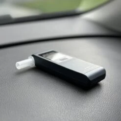 CA30FL - Alcoholtester - Elektrochemische Sensor - Nauwkeurig - Compact - Met Kalibratie Reminder - Zeer Eenvoudig In Gebruik - Weergave In Promille (‰) -Cosmetica Serie Winkel 1200x1200 575