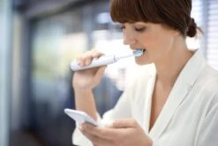 Philips Sonicare DiamondClean 9000 HX9911/94 - Luxe Elektrische Tandenborstel - Wit En Rosé Goud -Cosmetica Serie Winkel 1200x800 7