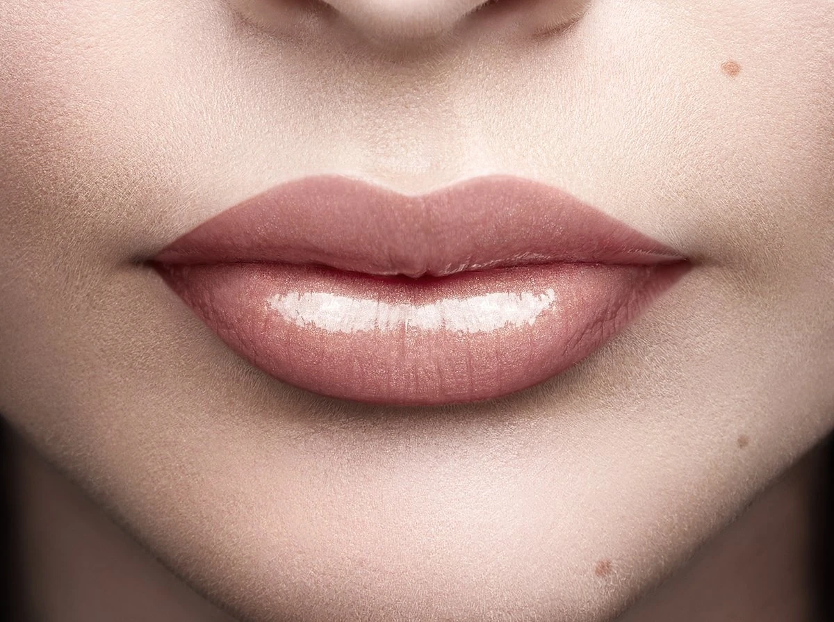 L'Oréal Paris Color Riche Shine Lippenstift - 658 Topless 6 L'Oréal Paris Color Riche Shine Lippenstift - 658 Topless - Afbeelding 4