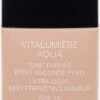 Chanel Vitalumiere Aqua Foundation - 30 Beige - SPF15 - 30 Ml -Cosmetica Serie Winkel 597x1200