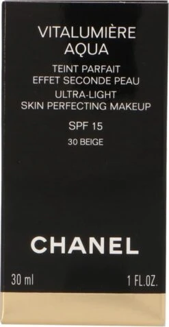 Chanel Vitalumiere Aqua Foundation - 30 Beige - SPF15 - 30 Ml 17 Chanel Vitalumiere Aqua Foundation - 30 Beige - SPF15 - 30 Ml -Cosmetica Serie Winkel 622x1200